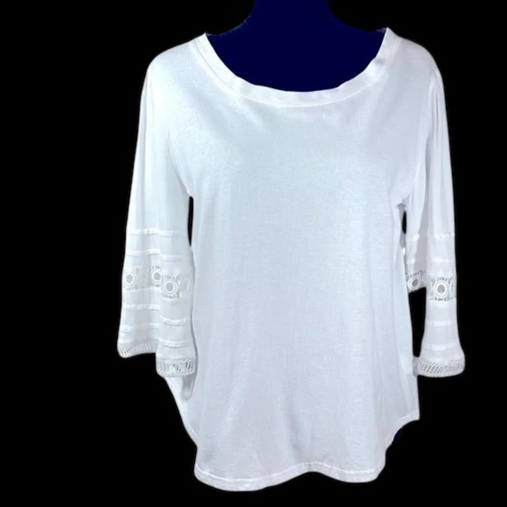 UMGEE White Cotton/Rayon T Shirt with bell crochet sleeve Size Small